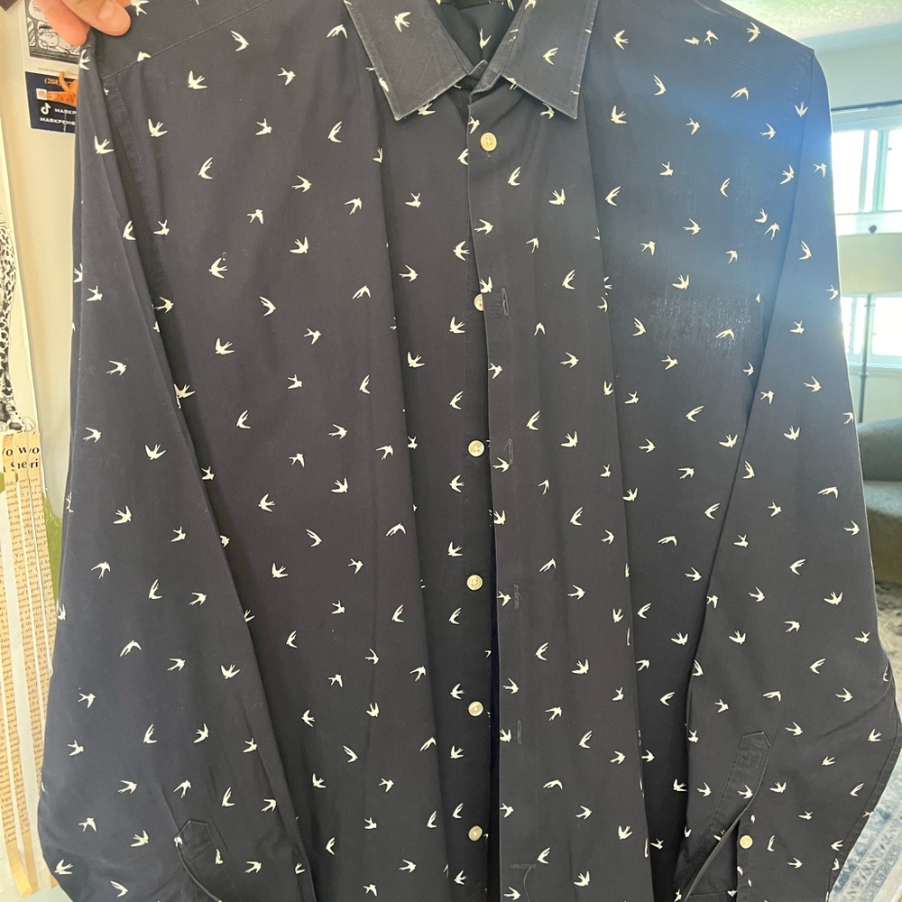 H&M Navy Blue and White Casual Button Down Shirt